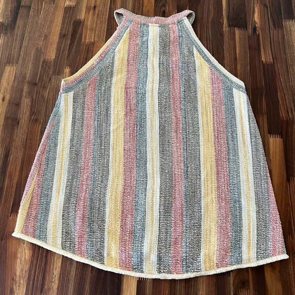 Super pretty vertical striped top - Picture 6 of 8